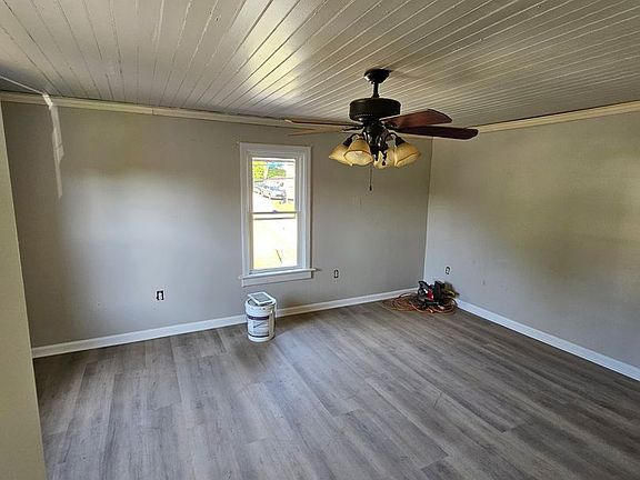 3rd image of 2025 Main St
