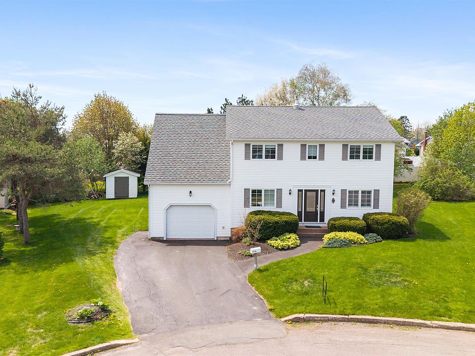 1st image of 8 Penny Ln