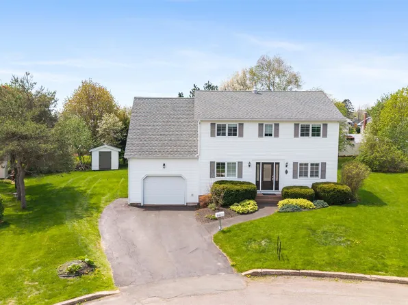8 Penny Ln, Amherst, NS B4H 4V4