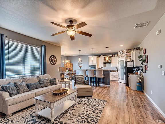 2nd image of 42405 Forest Oaks Dr