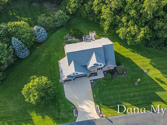 4th image of 6245 Royalton Dr SE