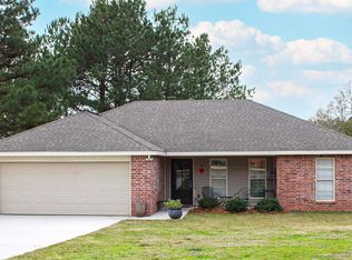 307 Tucker Rd, Hattiesburg, MS 39401