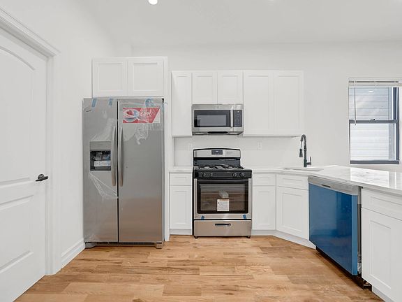 3rd image of 1231 E 89th St