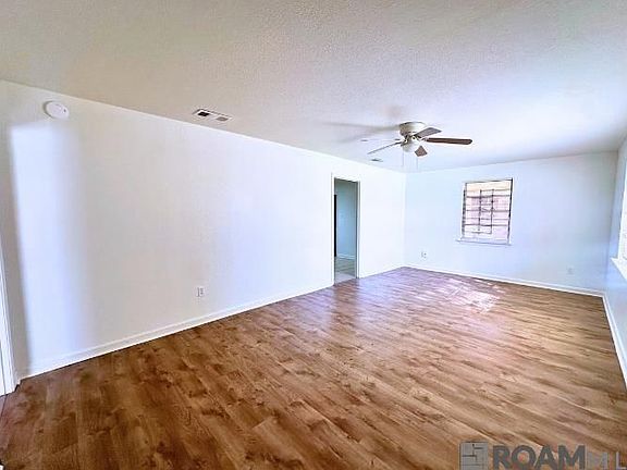 5th image of 1310 Aster St