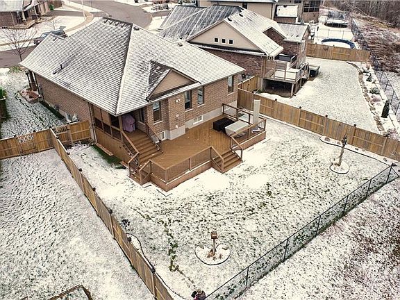 4th image of 56 Westlake Dr