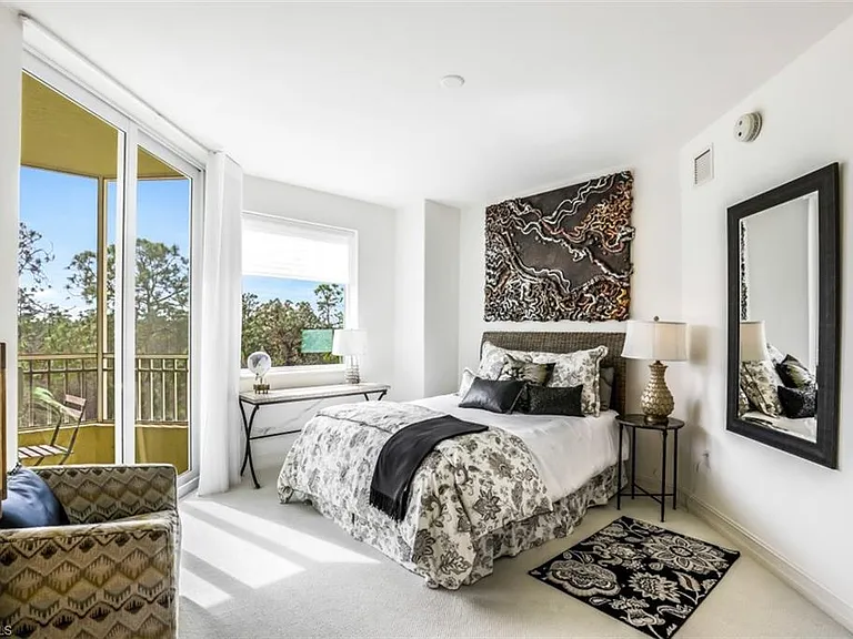 2728 Tiburon Blvd E #302 — Photo 22