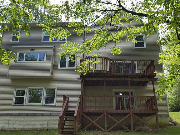 3rd image of 1406 Washington Dr