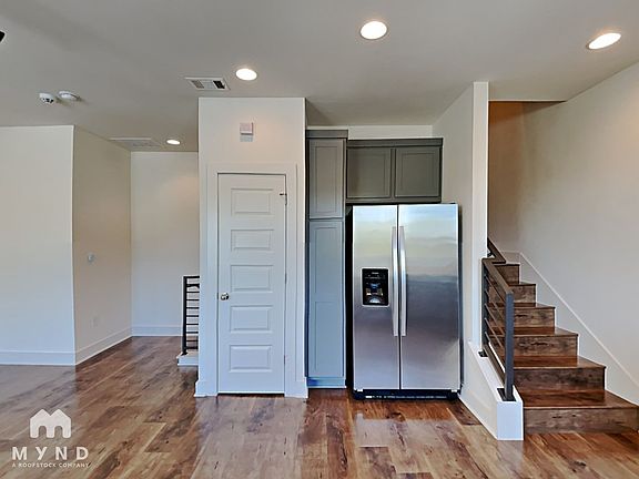 4th image of 3007 E 12th St #61