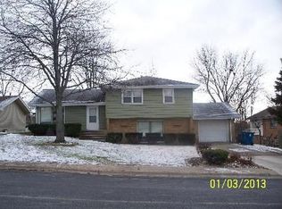 1384 Jerome St, Bradley, IL 60915