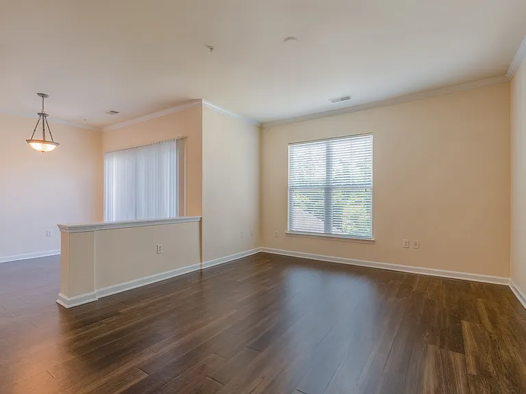 Clearbrook Apartments — Photo 25