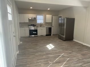 821 Hazard Ave #1, Kalamazoo, MI 49048