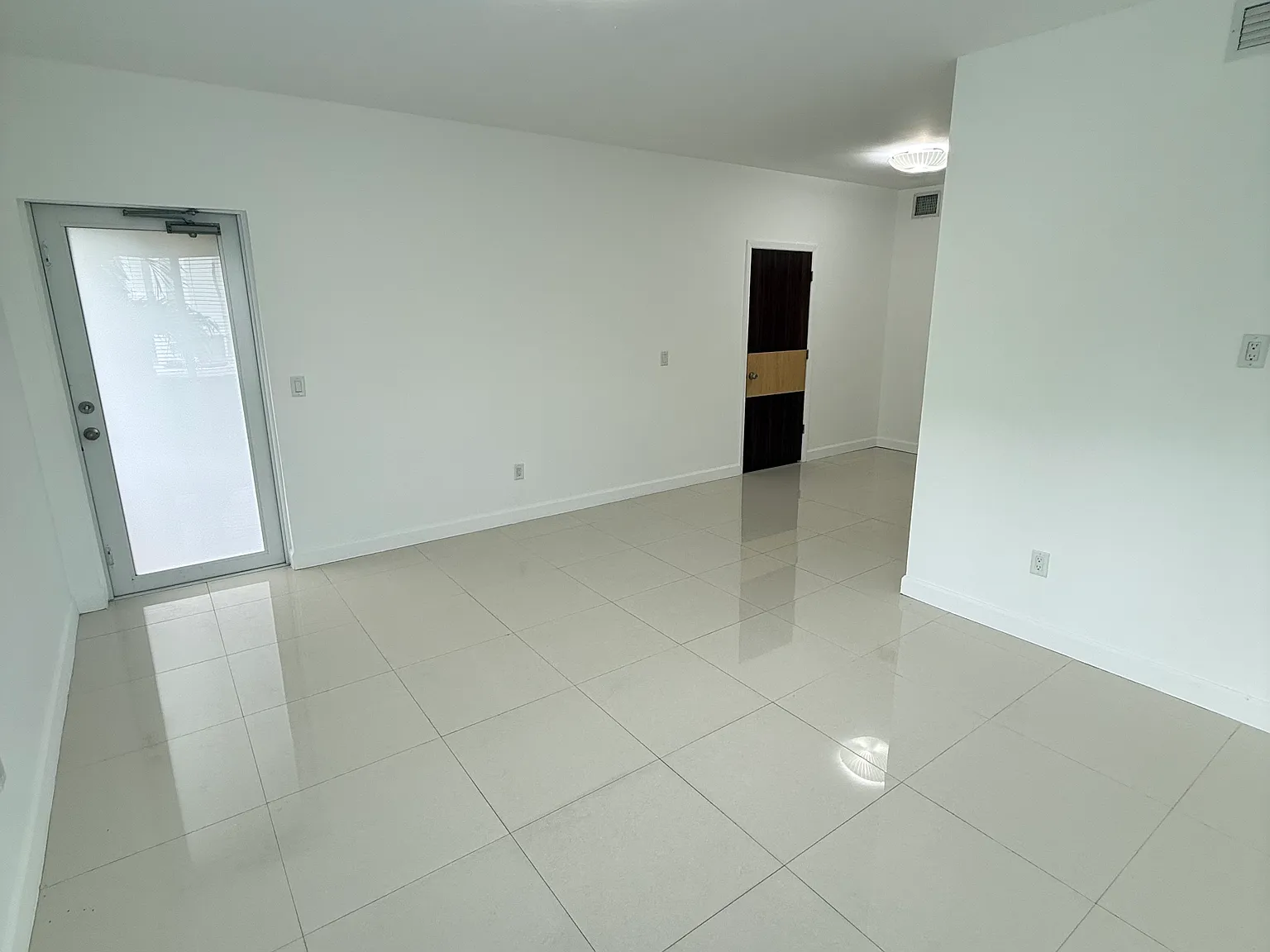 1 bed, 850 sqft, $1,850 — Photo 1