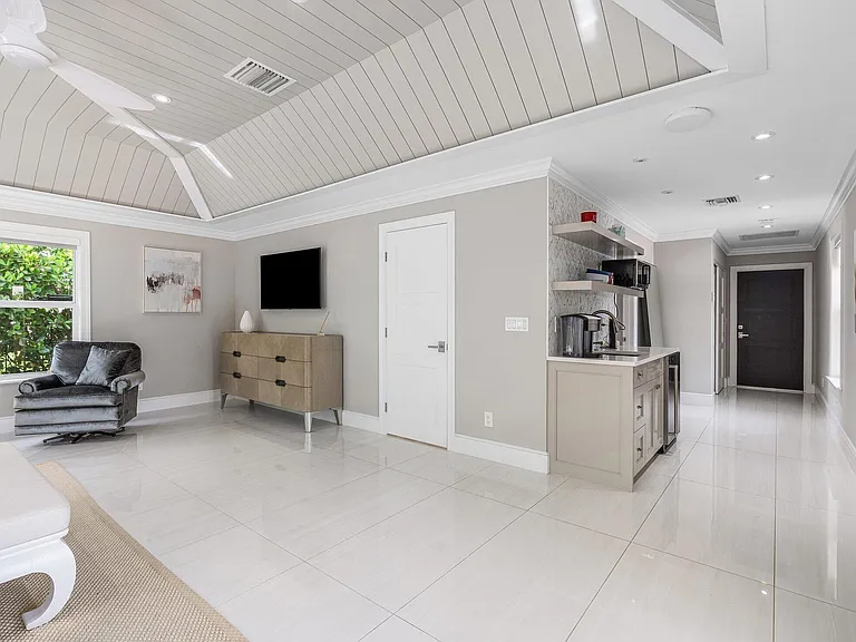 11863 Lake Shore Pl — Photo 40