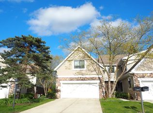 2517 Windsor Ln, Northbrook, IL