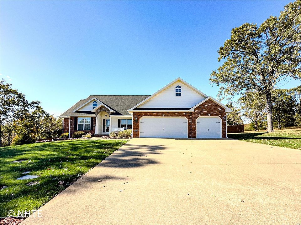 1st image of 112 Highland Woods Dr