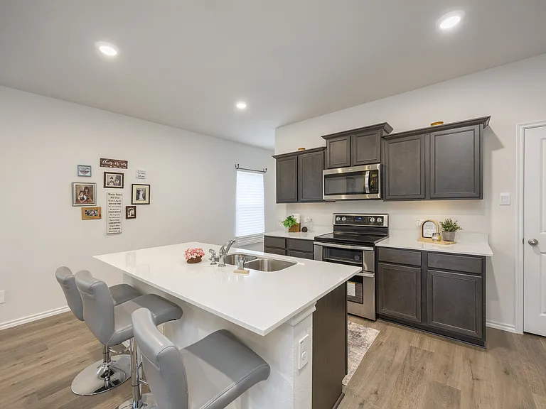 11341 Headwater Ct — Photo 16