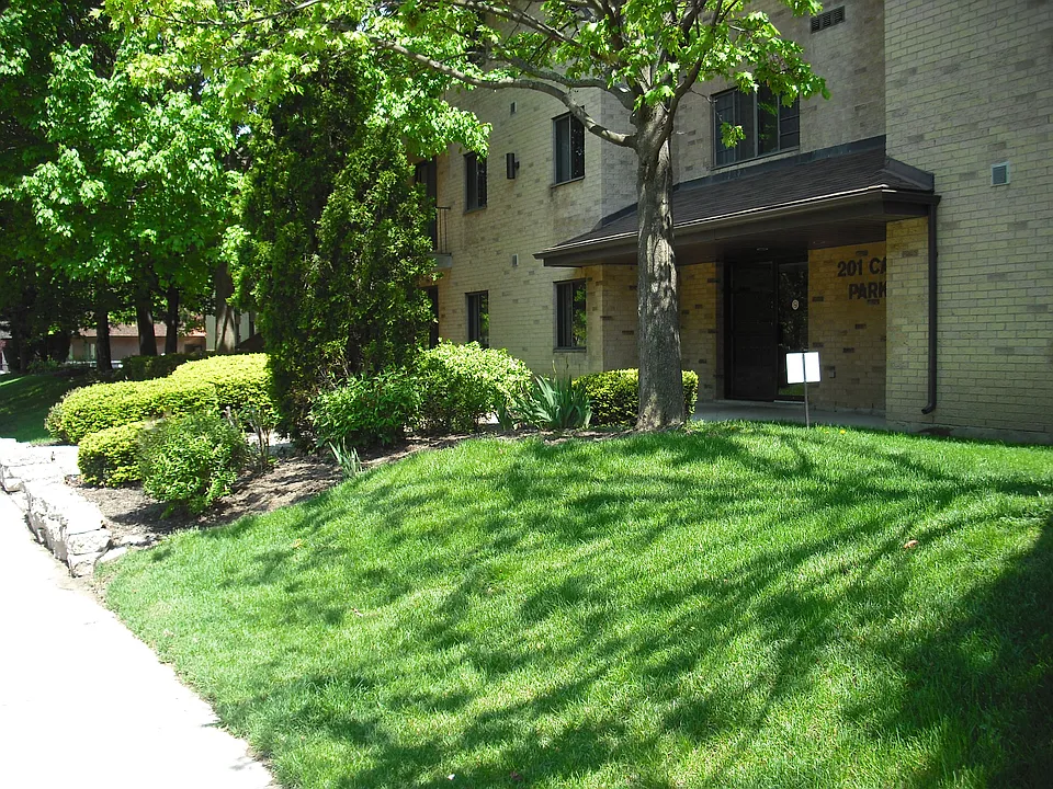 201 Campus Pkwy