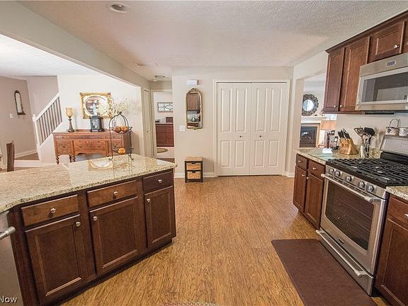 5th image of 138 Englewood Dr