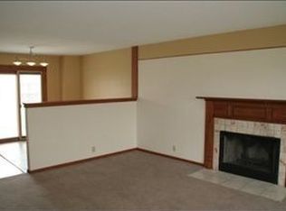 224 Capital Ln, Findlay, OH 45840