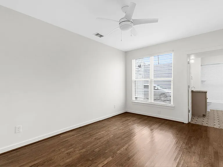 Greenview Apartments - Forest Park — Photo 24