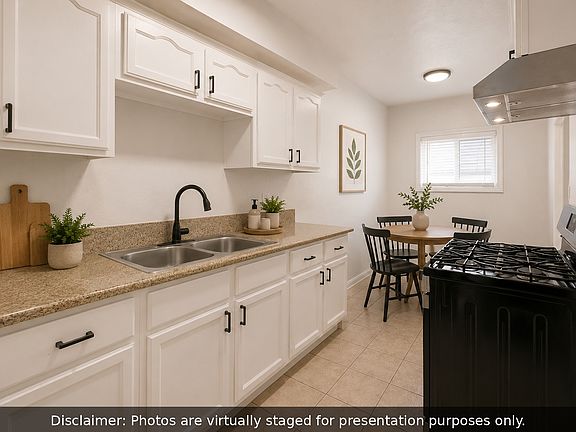 4th image of 1932 W 25th St APT 16