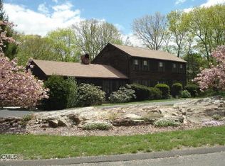 29 Ironwood Rd, Trumbull, CT 06611