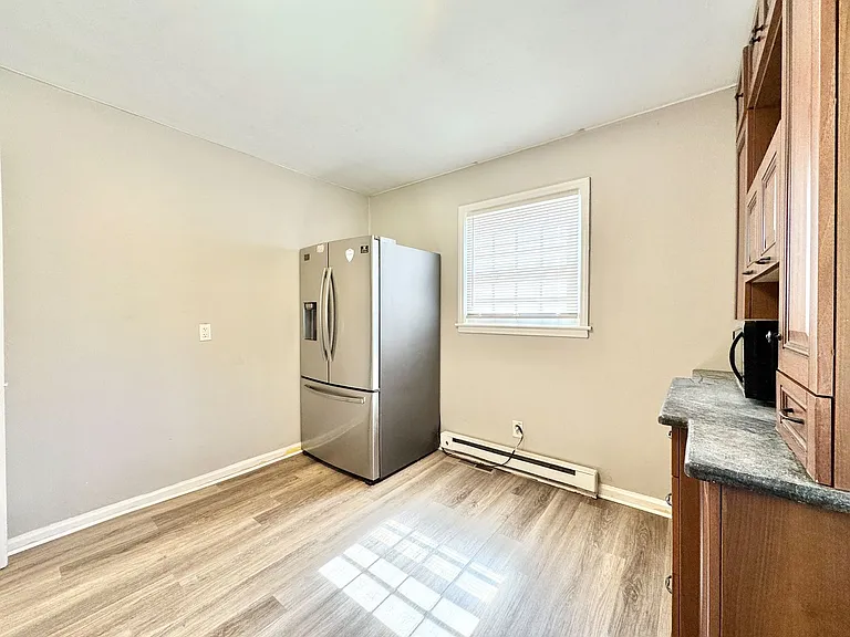 1006 E Side Dr — Photo 8