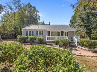 5807 Woodcliff Dr, Greensboro, NC 27410