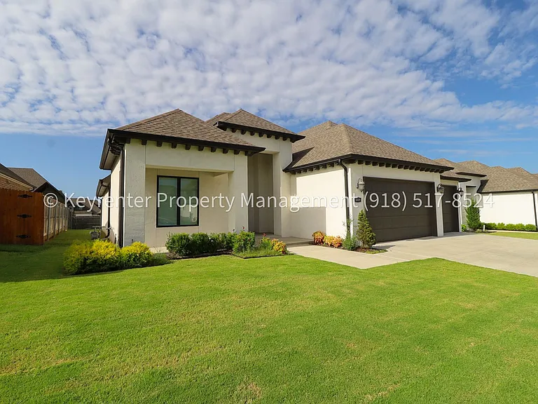 3809 W Union St — Photo 3