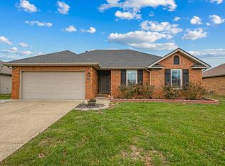 776 S Pinehurst St, Nixa, MO 65714