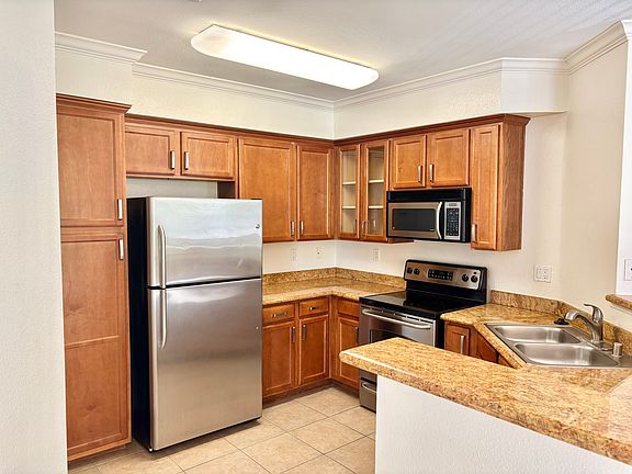 5th image of 3825 Elijah Ct Unit 321