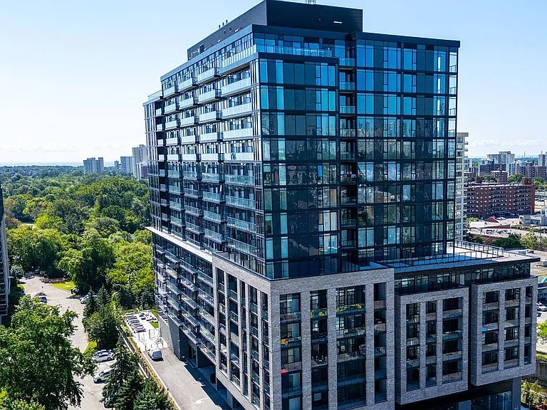 86 Dundas St E #725 — Photo 1