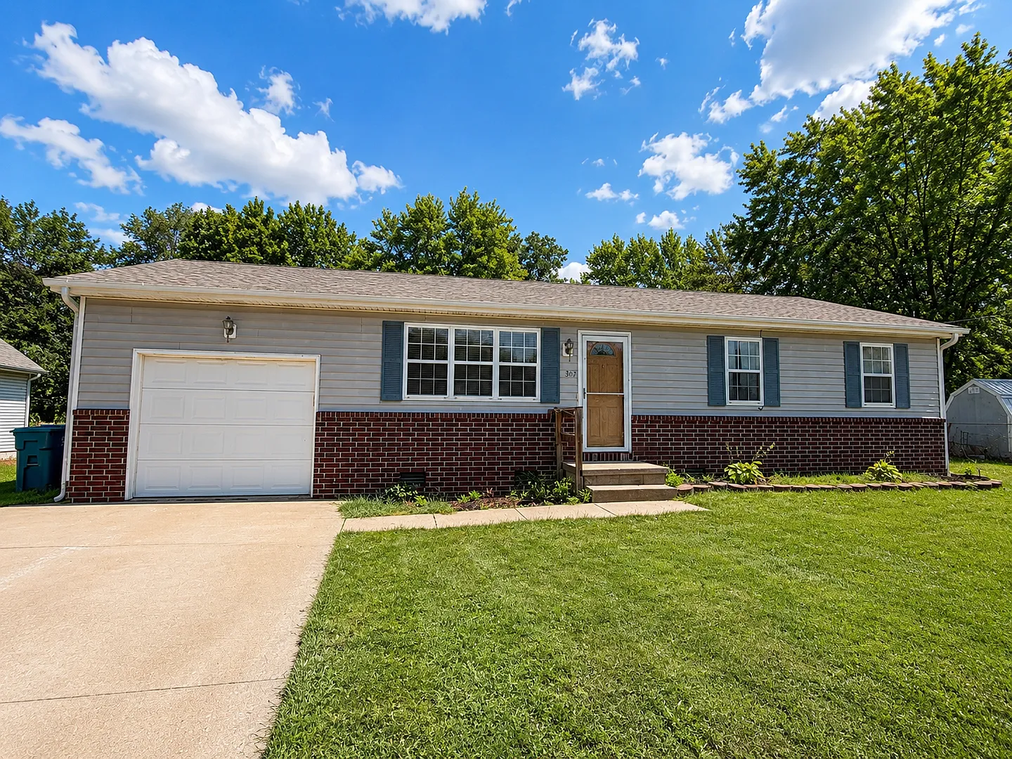 3 Bedroom 2 bath in Carl Junction — Photo 2
