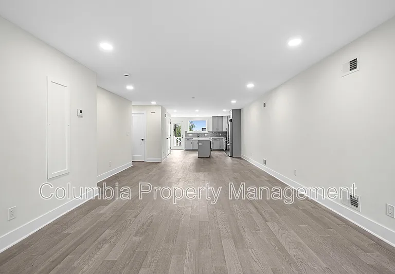 3552 Warder St NW — Photo 3