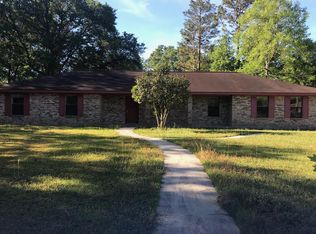 2003 The Woods Rd, Picayune, MS 39466