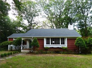 326 Old Mill Rd, Valley Cottage, NY 10989