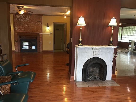 3rd image of 226 4th St