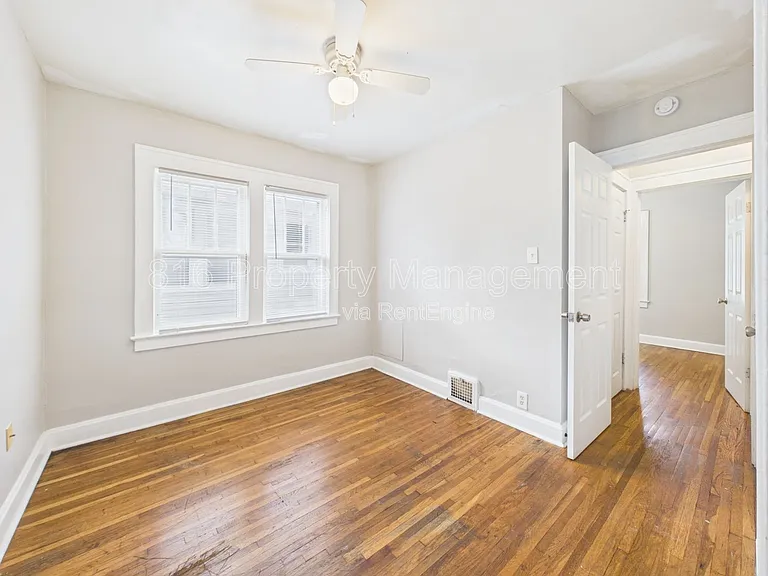2205 E 59th St — Photo 14