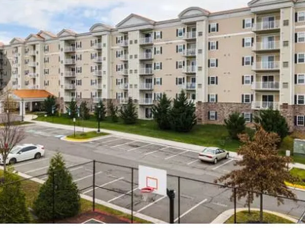 6301 Edsall Rd Unit 102, Alexandria, VA 22312