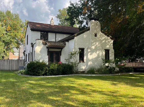 2304 Drummond Rd, Toledo, OH 43606