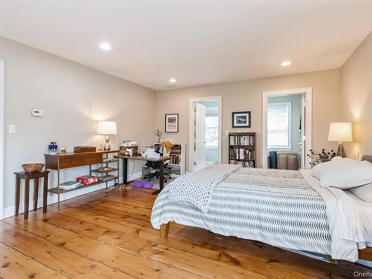 120 Verplanck Ave — Photo 15