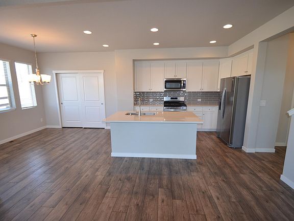 Kitchen & Dining Nook