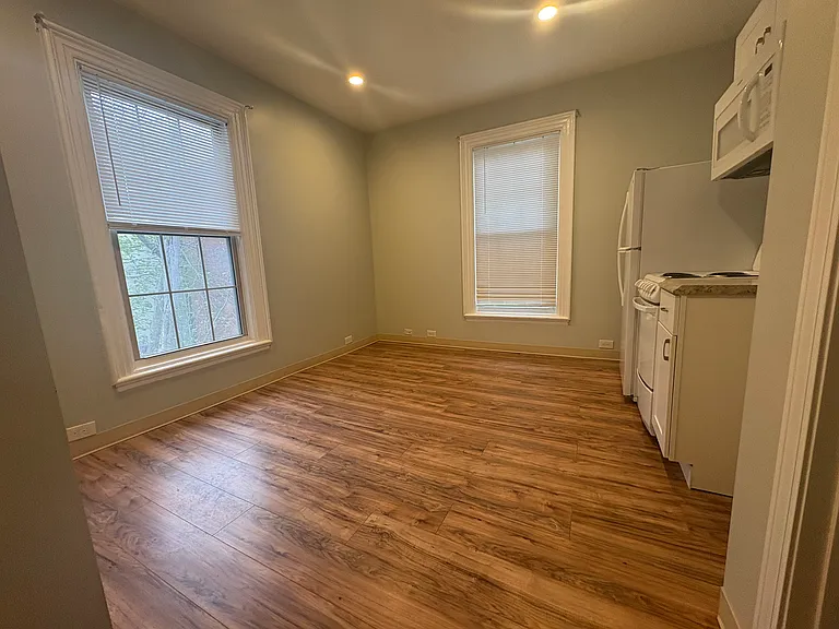 776 Main St #9 — Photo 3