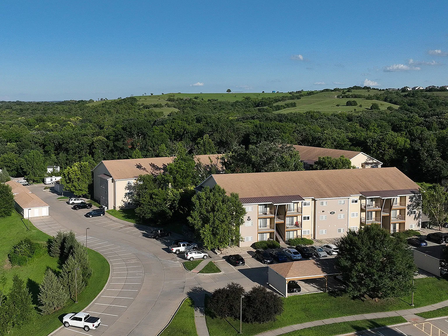 Scenic Woods Apartments — Photo 1