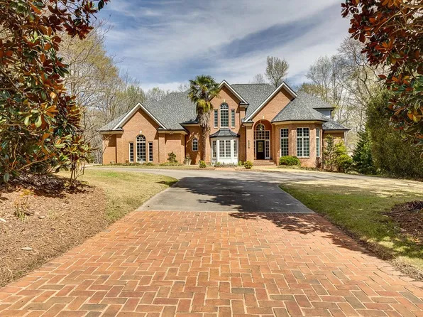 121 Pentland Ct, Greer, SC 29651