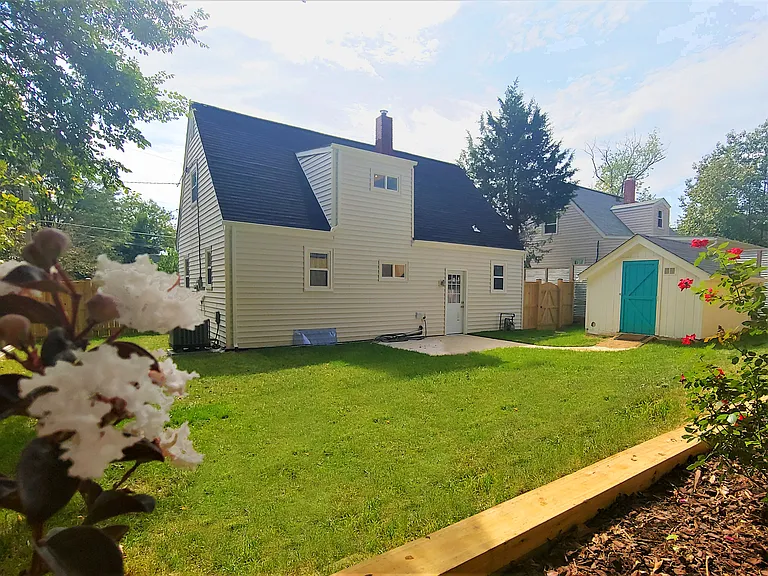 2510 Jamaica Dr — Photo 16