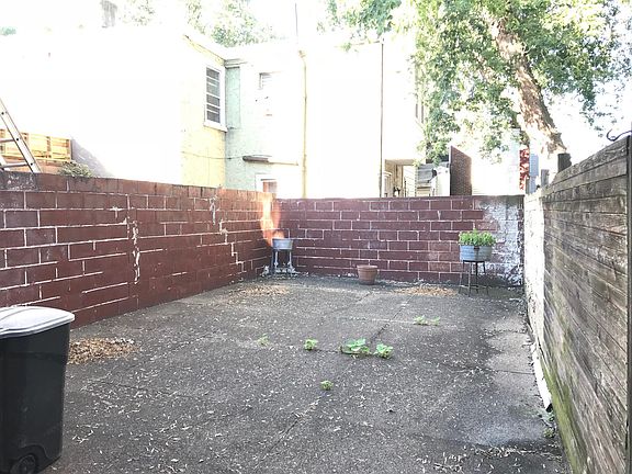 4th image of 1361 E Palmer St