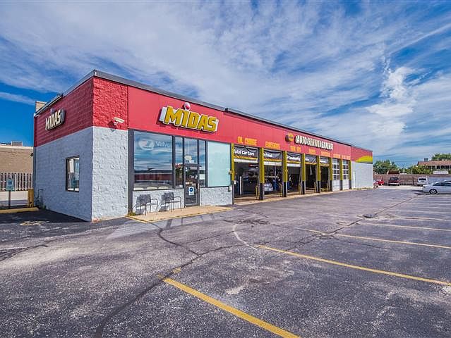 1st image of 7369 N Milwaukee Ave