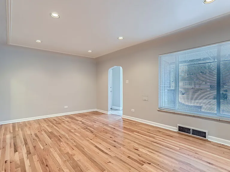 849 Grape St — Photo 9