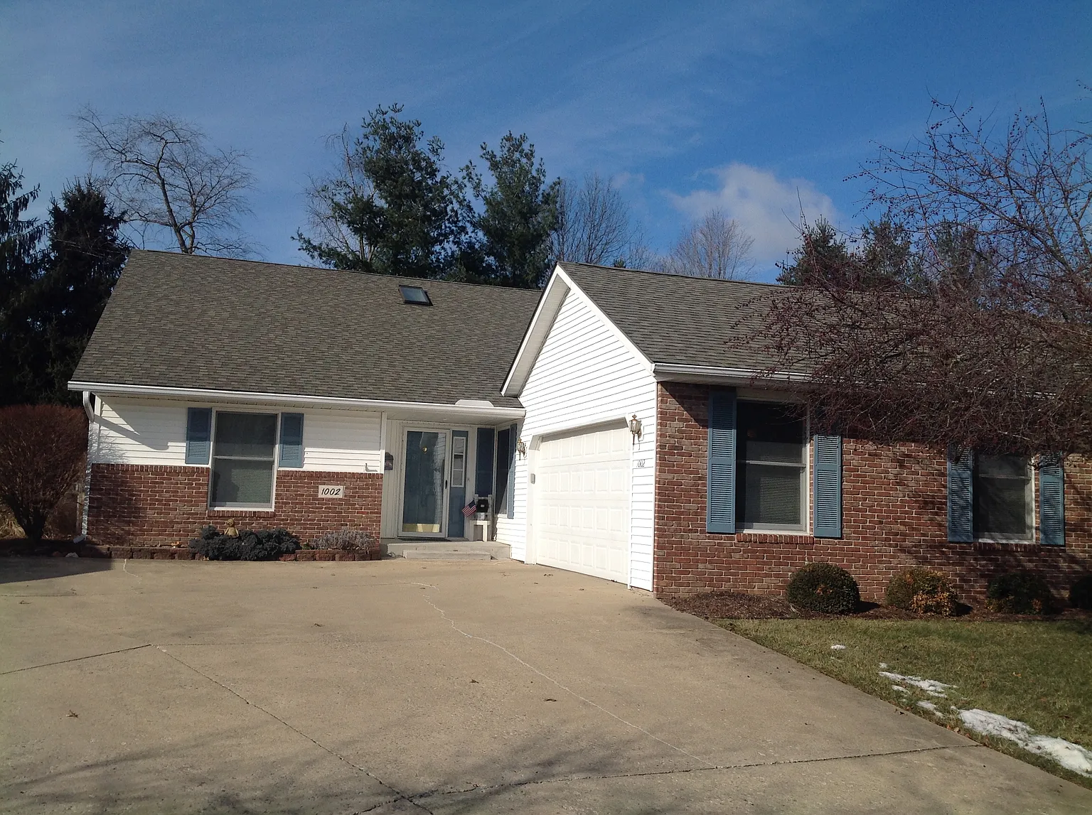1002 E Sherbrooke Dr photo 1
